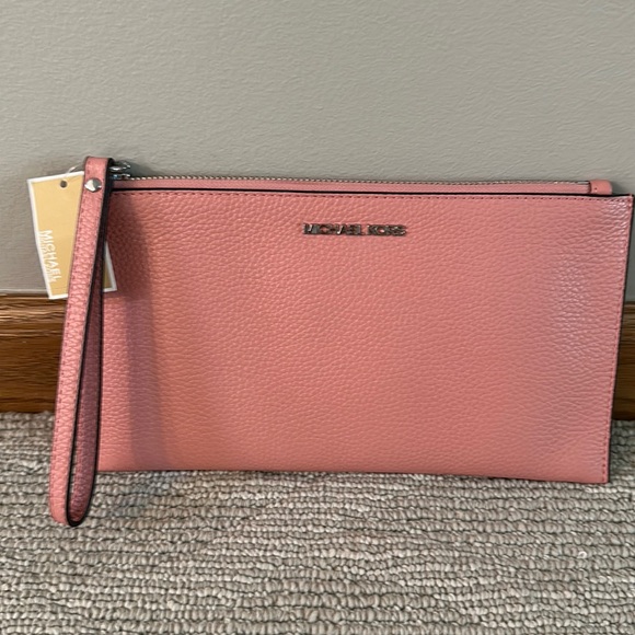 Michael Kors Handbags - NWT Michael Kors large zip clutch/wallet